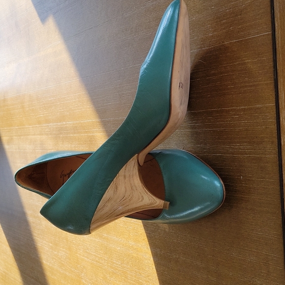 NEVER WORN GIUSEPPE ZANOTTI DESIGN HEELS - Picture 3 of 12